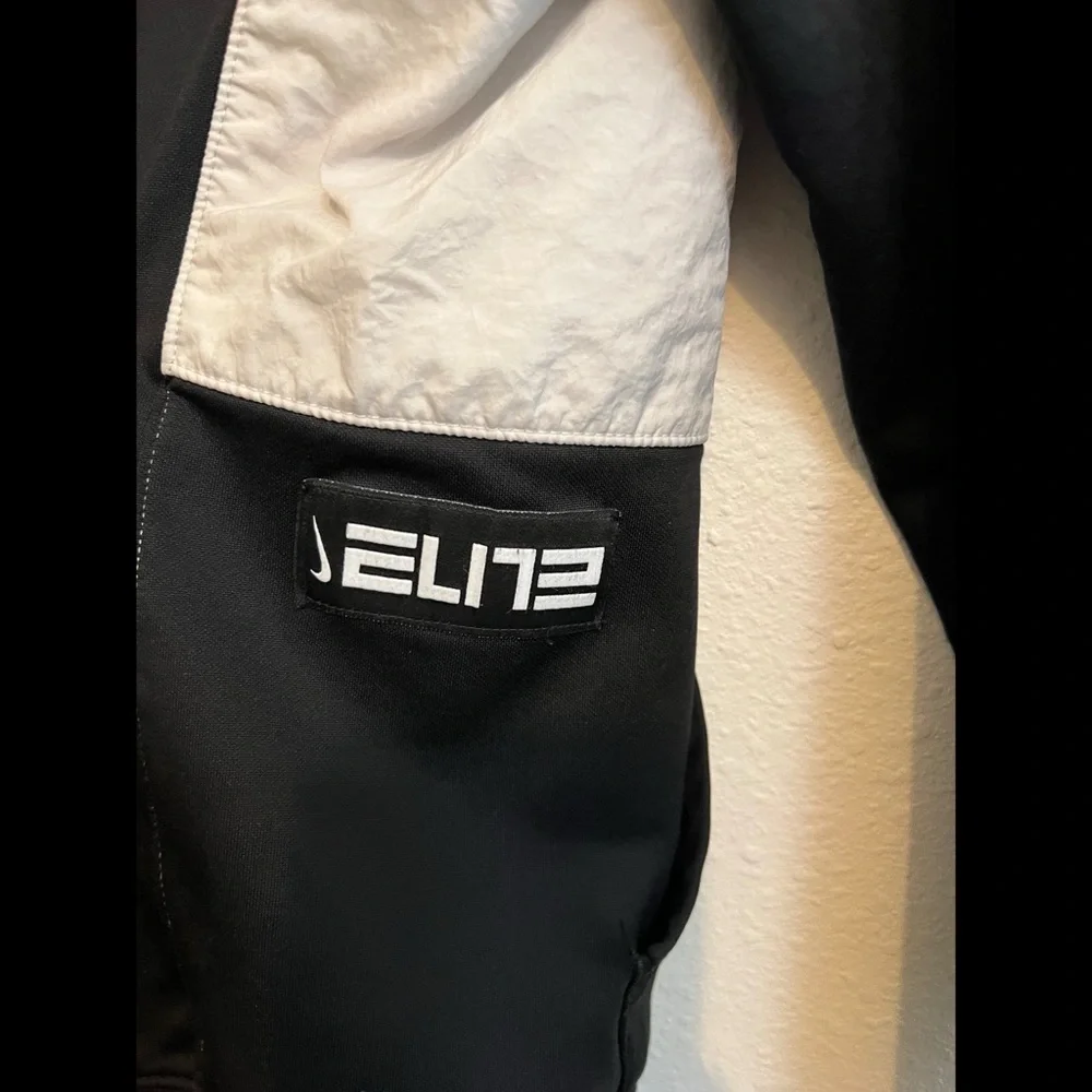 #1585 Nike Boy's Elite Full Zip Hoodie Large - Picture 5 of 6